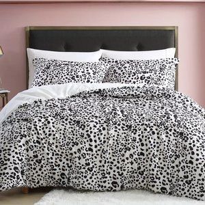 Betsey Johnson Water Leopard Duvet Cover Set, Twin NWT